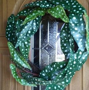 Begonia Leaf Wreath